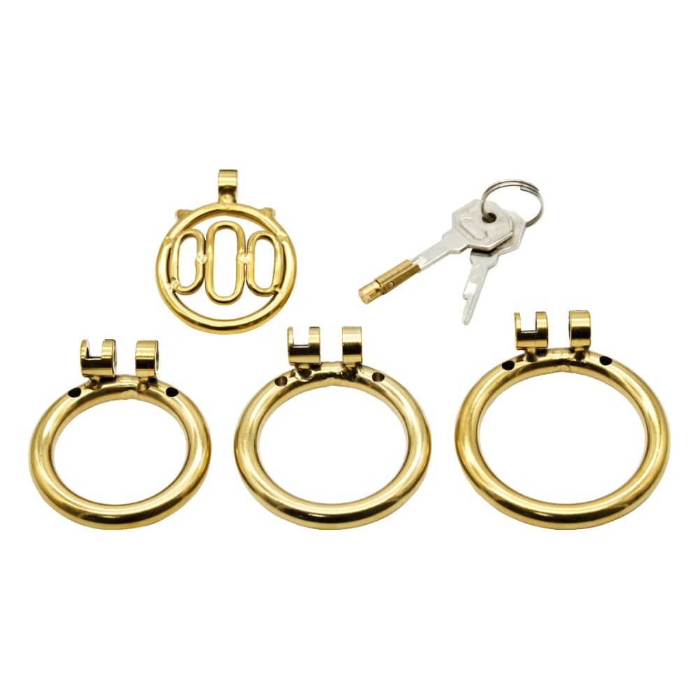 Experience the unbreakable strength of our luxurious golden Flat cage. Originating from a study in comfort and discretion, it's rated highly for transforming control into elegance.