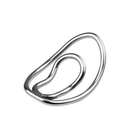 Experience a new level of intimacy with our small device in stainless steel. Designed for comfort and discretion, it allows you to focus entirely on your partner's pleasure. From tender kisses on their lips to exploring the clitoris, vagina, and vulva, deepen your connection like never before.