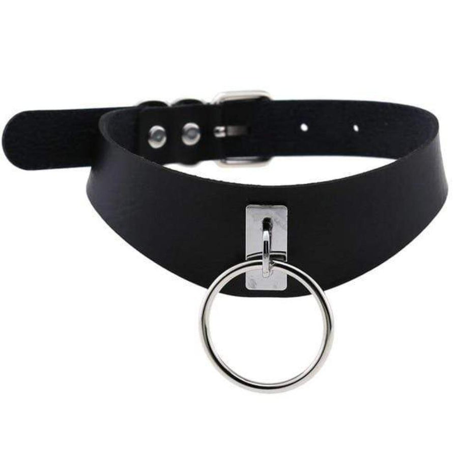 The Captive's Leather Choker with Ring
